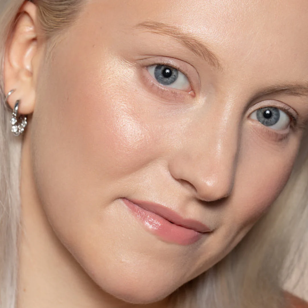 Balmy Gloss Tinted Lip Oil - Image 10