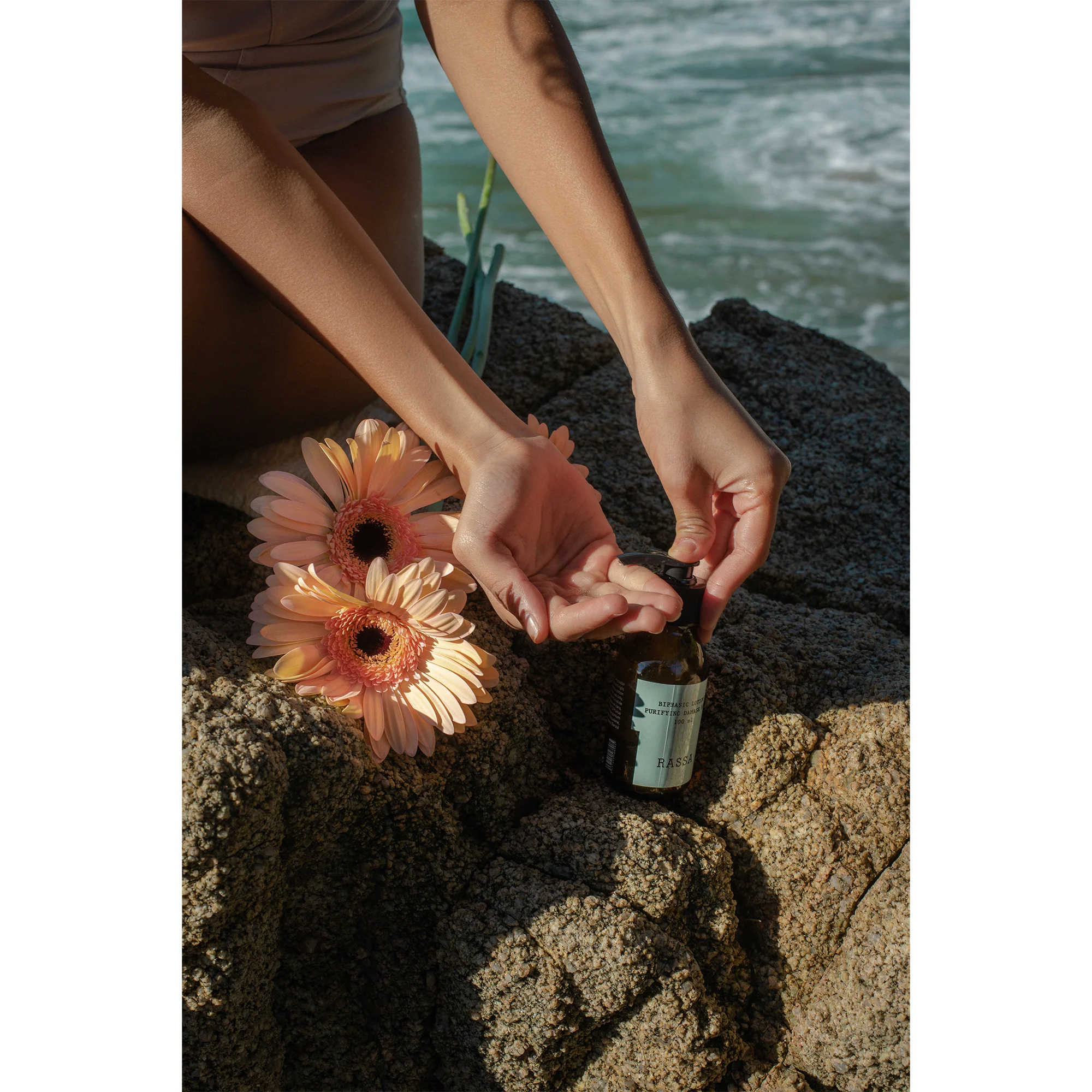 Biphasic Lotion | Purifying Damask Rose - Image 3